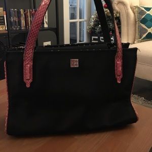 Kate Spade classic handbag with pink handle